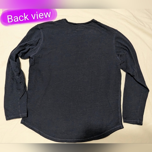 Columbia men's pullover, EUC, size med, navy colour - Picture 10 of 11